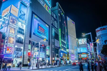 新宿アルタから二丁目までのカルチャー散歩